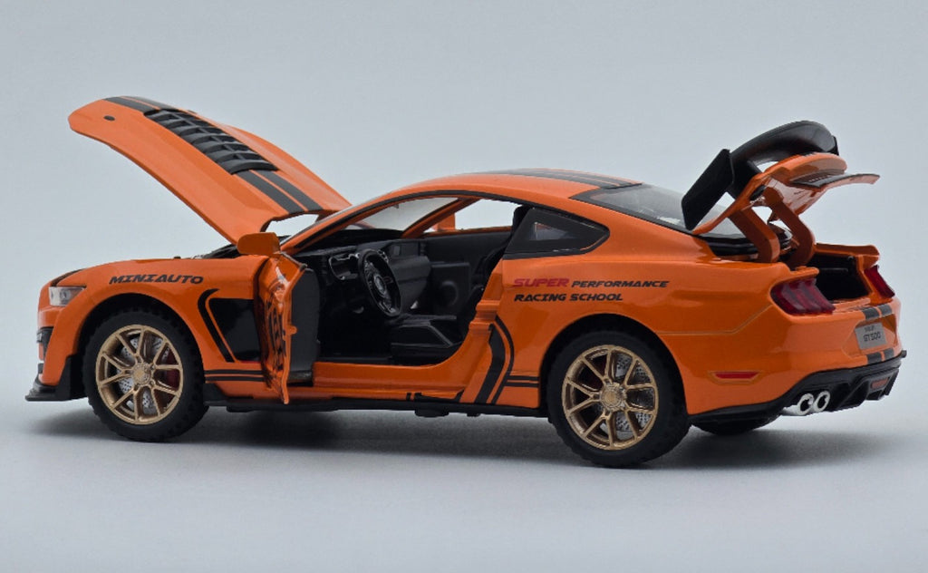 Ford Mustang Shelby GT500 1:24 diecast scale model car