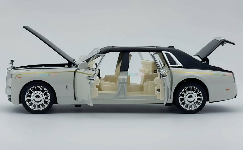 Rolls Royce Phantom 1:24 diecast scale model | Assorted Color